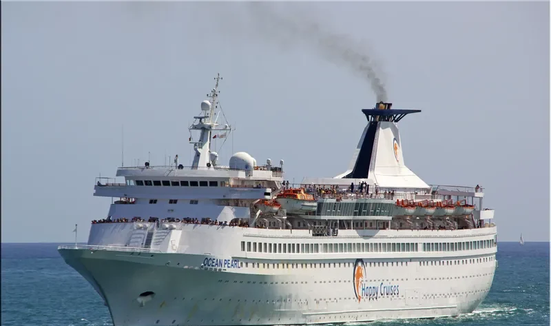 FORMOSA QUEEN Passenger Ship IMO 7005190 photo 3
