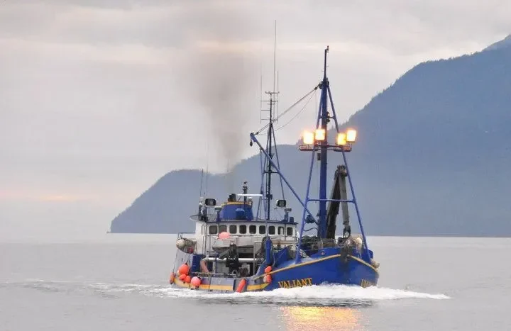 VALIANT Fishing Vessel IMO 7005841 photo 10