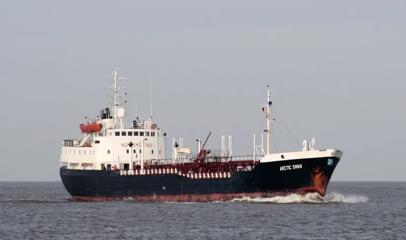TEKOS Tanker IMO 7005982 photo 2