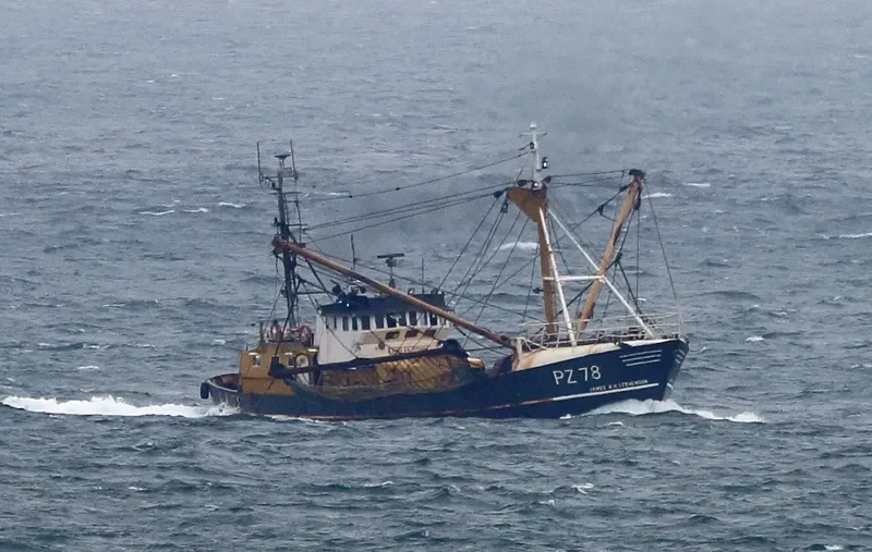 JAMES R H PZ78 Fishing Vessel IMO 7010999 photo 2