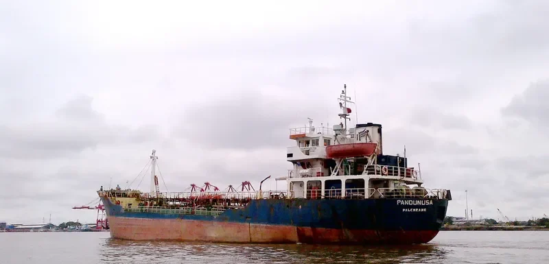 PANDUNUSA Tanker IMO 7012105 photo 3