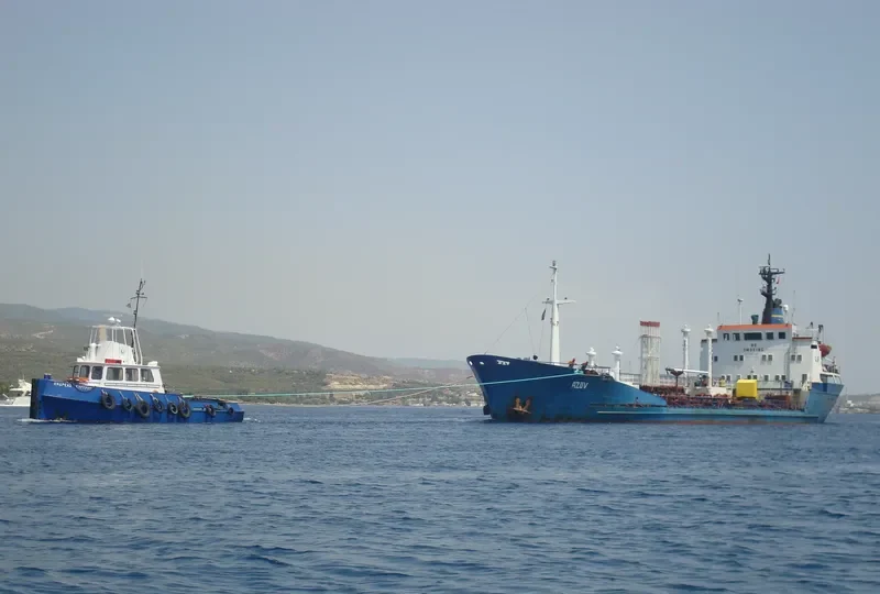 AZOV Tanker IMO 7012363 photo 7