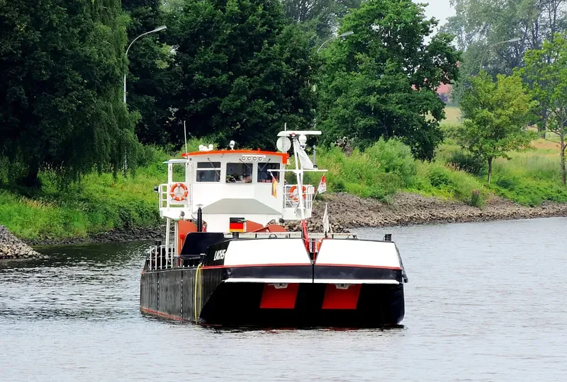 LACHS Barge IMO 7013161 photo 5