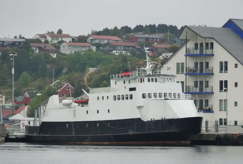 ADMIRAL BAY 3 General Cargo IMO 7013680 photo 5