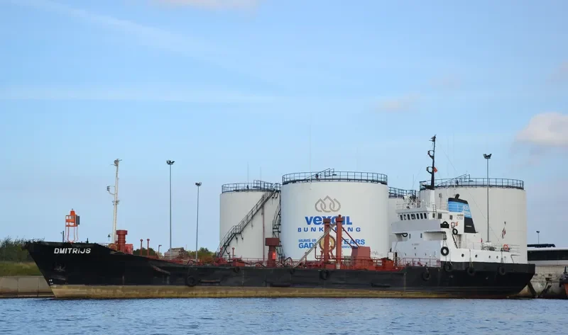 DMITRIJS Tanker IMO 7013707