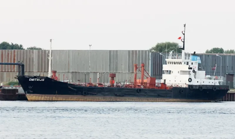 DMITRIJS Tanker IMO 7013707 photo 5
