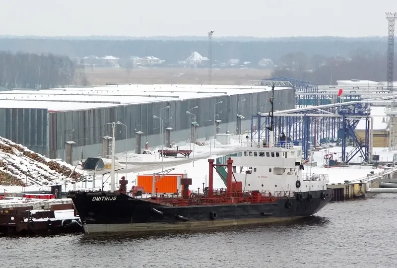 DMITRIJS Tanker IMO 7013707 photo 6