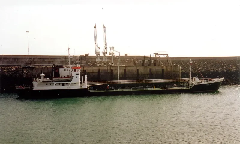FAT CROW Tanker IMO 7022291 photo 4