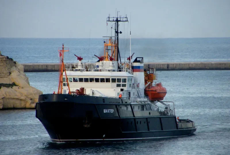 SHAKHTYOR Tug Boat IMO 7023829 photo 2