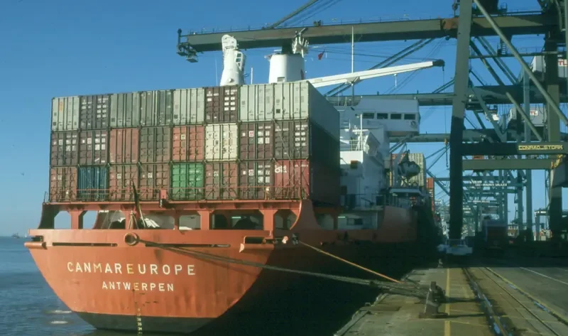 ZIM COLOMBO Container Ship IMO 7027540 photo 3