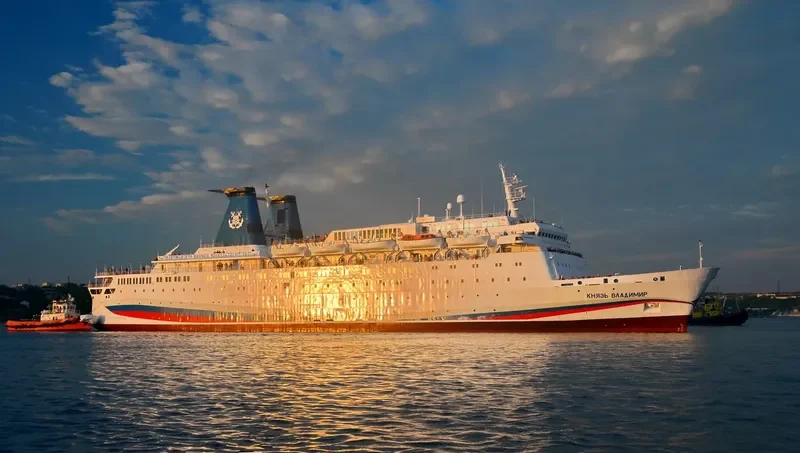 KNYAZ VLADIMIR Passenger Ship IMO 7032997 photo 7