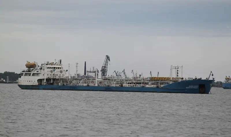KOMSOMOL VOLGOGRADA Tanker IMO 7038355 photo 2