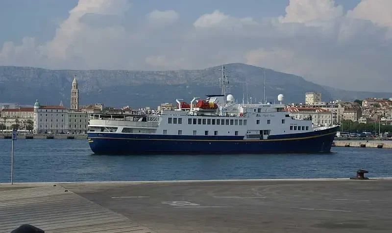 MONET Passenger Ship IMO 7045803 photo 10