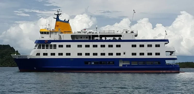 BERAKAH Passenger Ship IMO 7047136 photo 4