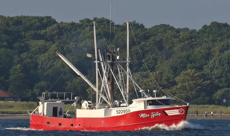 MISS TYLER Fishing Vessel IMO 7049330 photo 4