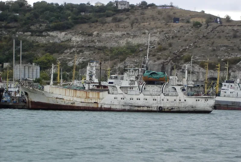 AKADEMIK PETROVSKIY General Cargo IMO 7102118 photo 3