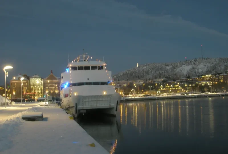 MEDVIND Passenger Ship IMO 7102998 photo 2