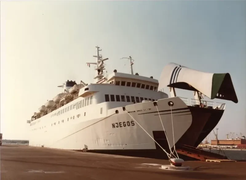 NOOR 1 Ro-Ro IMO 7104441 photo 5