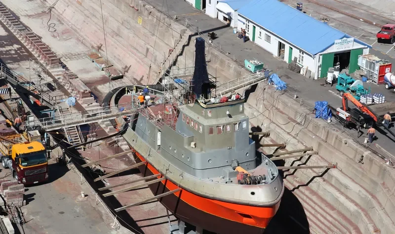 KUPE Tug Boat IMO 7107194 photo 4