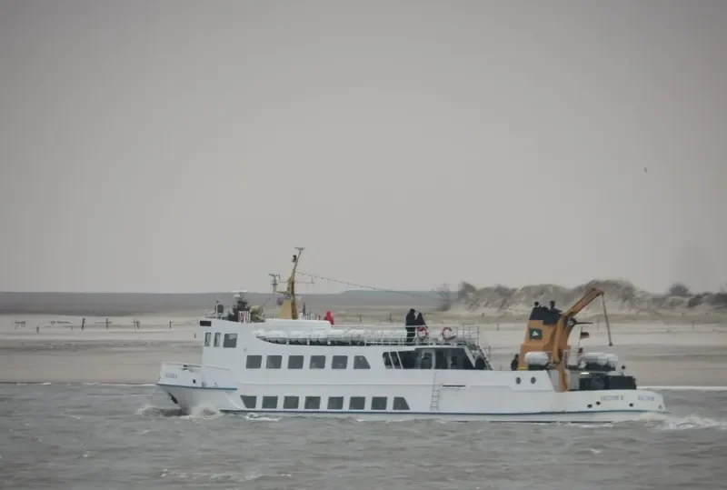 BALTRUM 3 Passenger Ship IMO 7110397 photo 2