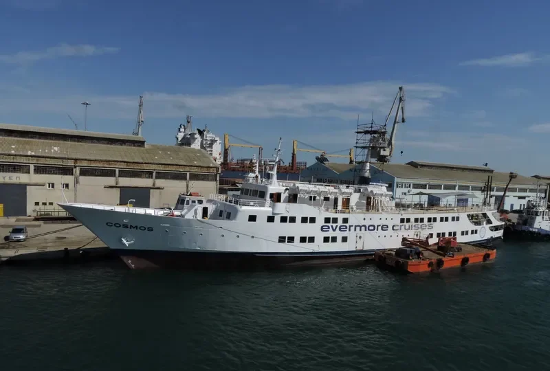 COSMOS Passenger Ship IMO 7111250 photo 6