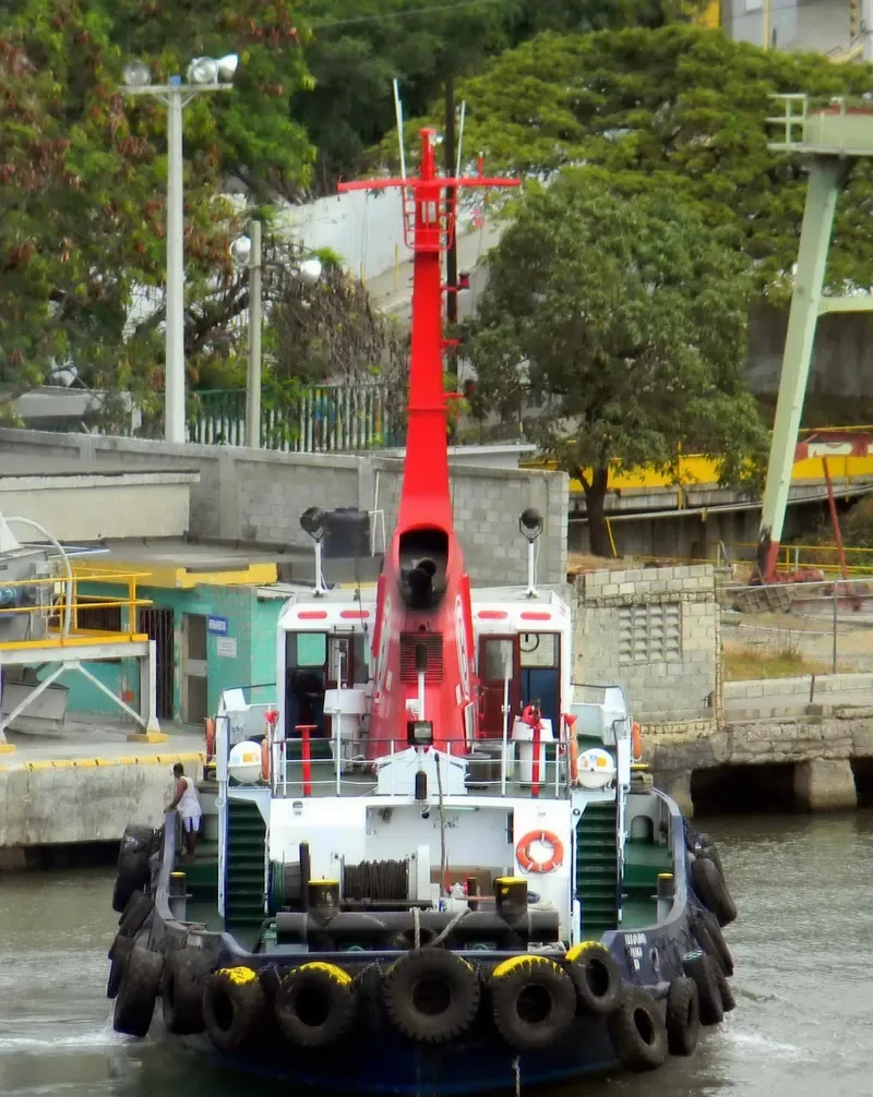 VB BARAHONA Tug Boat IMO 7113583 photo 9