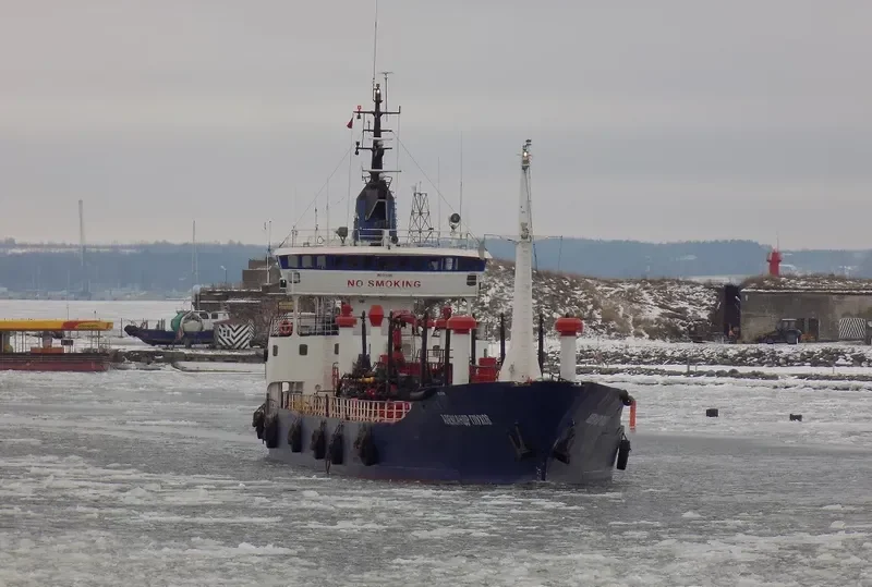 ALEKSANDR GLUKHOV Tanker IMO 7113686 photo 4