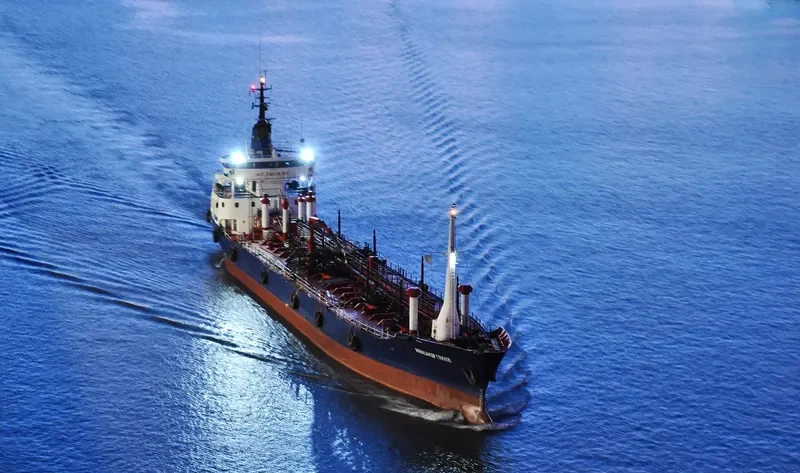 ALEKSANDR GLUKHOV Tanker IMO 7113686 photo 6