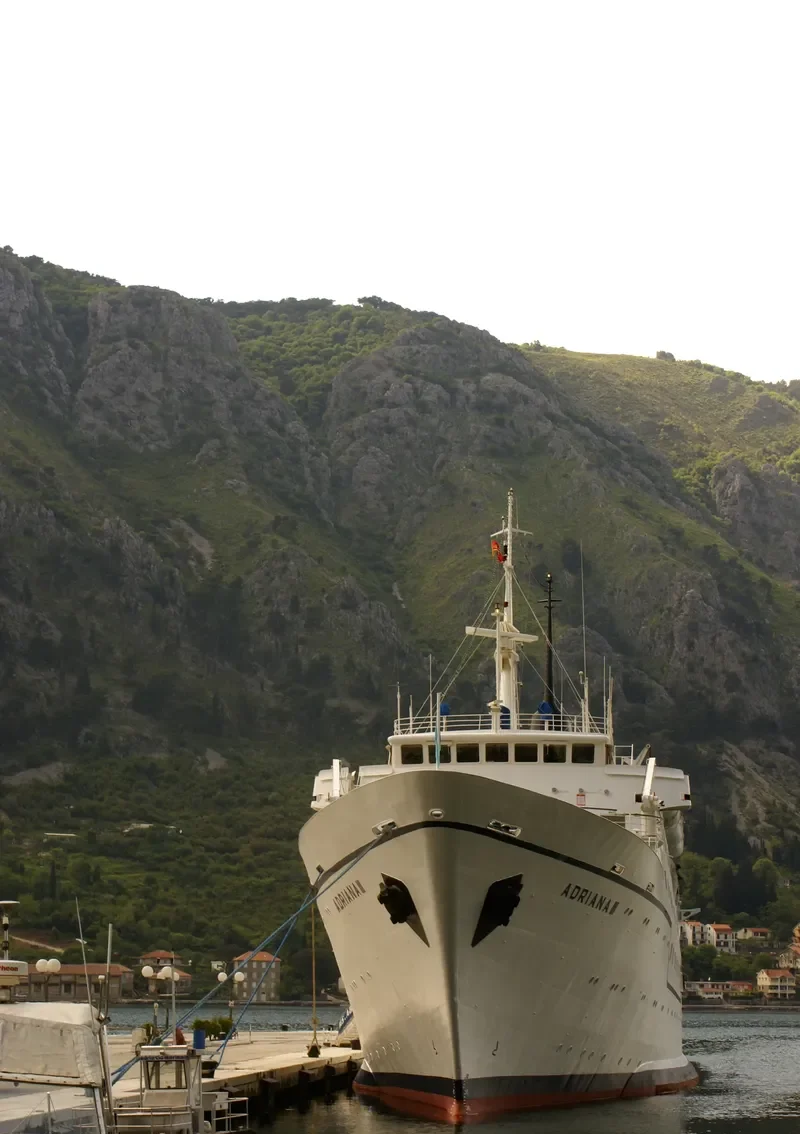 ADRIANA Passenger Ship IMO 7118404 photo 3