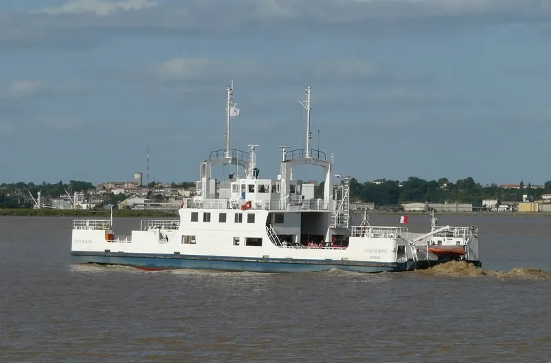 COTES DE BLAYE Passenger Ship IMO 7119513 photo 9