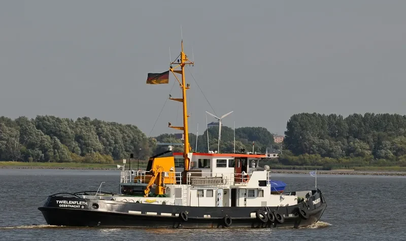 TWIELENFLETH Tug Boat IMO 7120392 photo 9