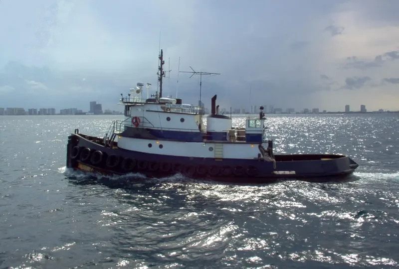 ATLANTIC RAIDER Tug Boat IMO 7121762 photo 3
