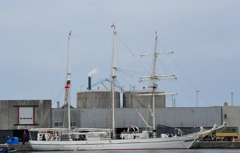SHABAB OMAN General Cargo IMO 7125598 photo 4