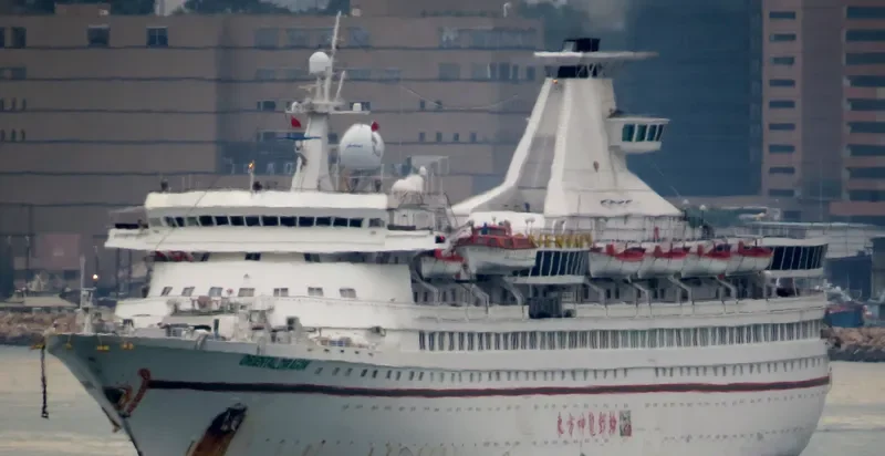 ORIENTAL DRAGON Passenger Ship IMO 7125861 photo 10