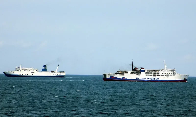 TITIAN NUSANTARA Ro-Ro IMO 7125952 photo 8