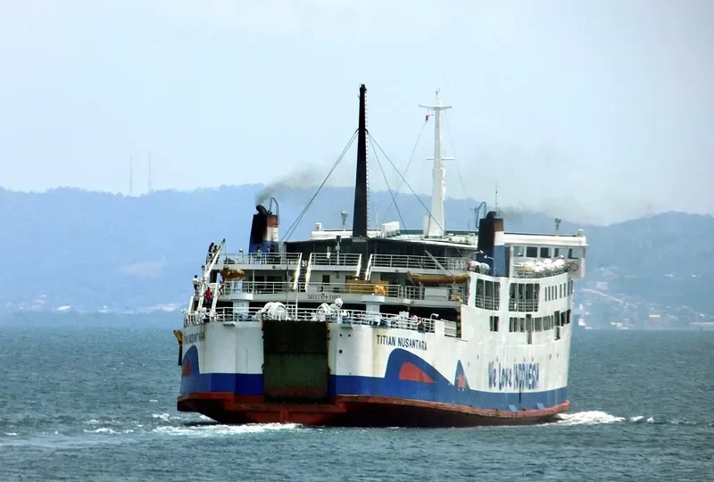 TITIAN NUSANTARA Ro-Ro IMO 7125952 photo 10