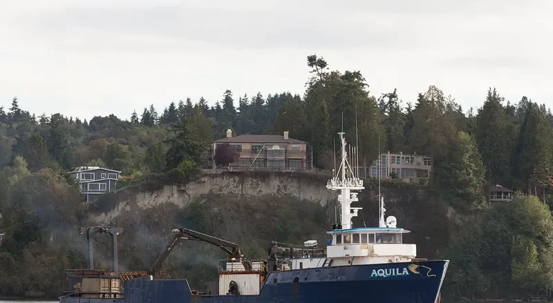 AQUILA Fishing Vessel IMO 7127704 photo 7