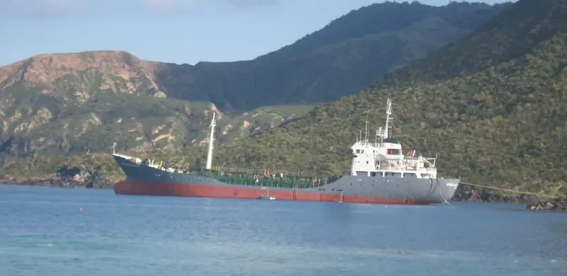 STELLA DI LIPARI Tanker IMO 7128899 photo 2