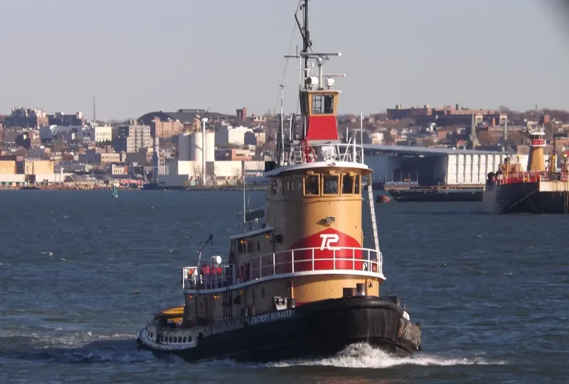 ZACHERY REINAUER Tug Boat IMO 7203302 photo 8