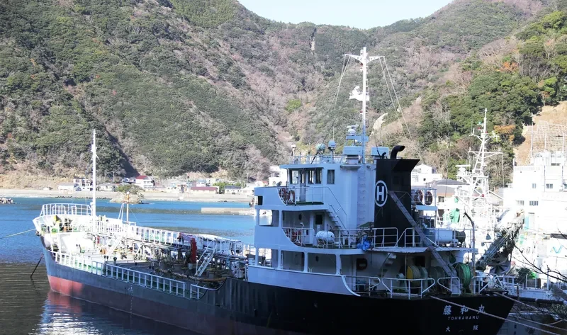 TOWA MARU Tanker IMO 7206158 photo 2