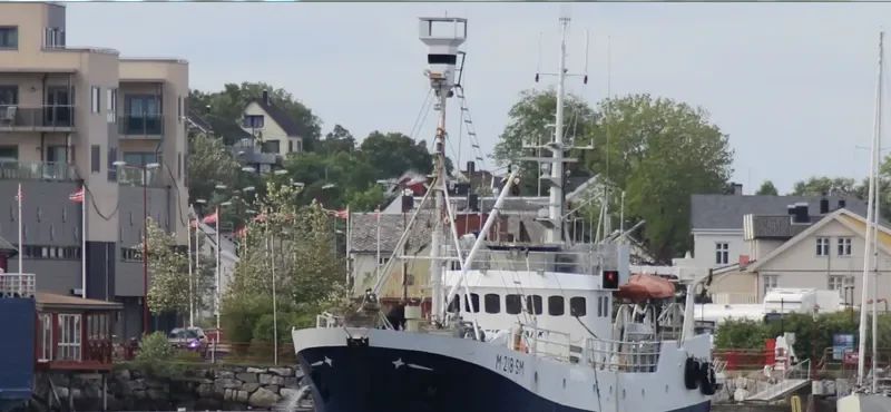 FISKEBANK1 Fishing Vessel IMO 7207671 photo 8