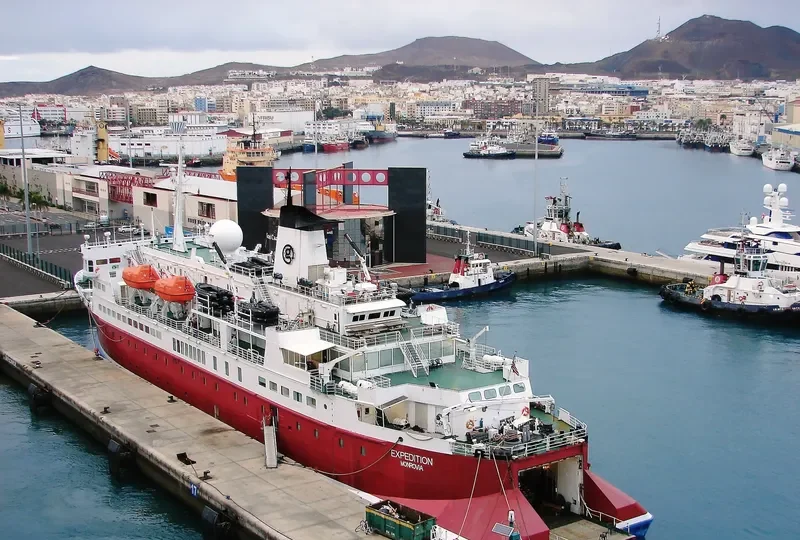 EXPEDITION Passenger Ship IMO 7211074