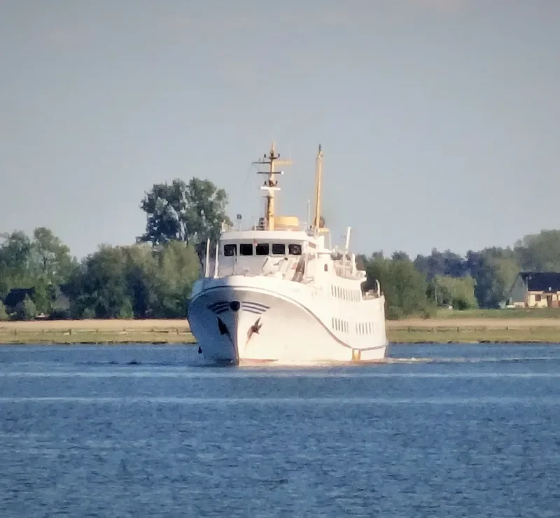 KLOAR KIMMING Passenger Ship IMO 7211440 photo 9