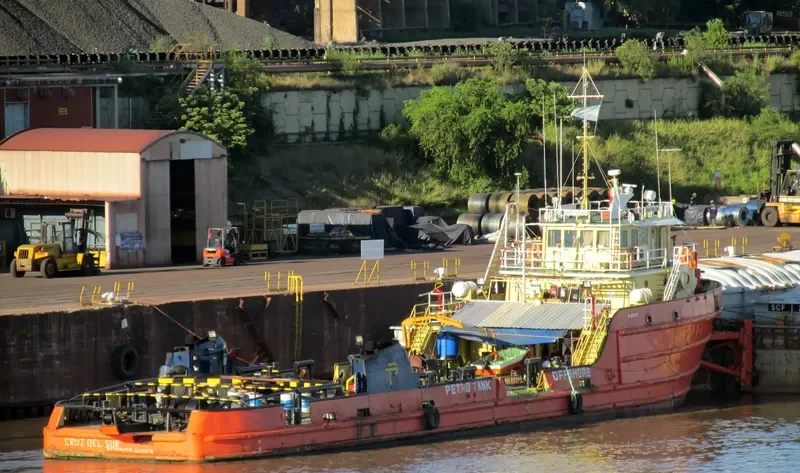 CRUZ DEL SUR Offshore Vessel IMO 7212470 photo 5