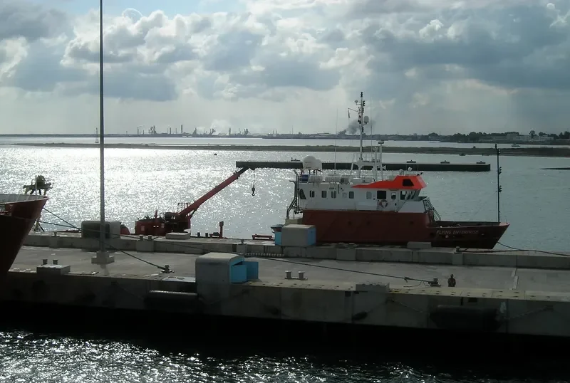 CREATIVE Offshore Vessel IMO 7212482 photo 8