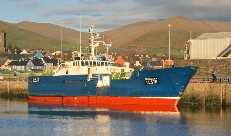 CHRISTIAN M Fishing Vessel IMO 7214674 photo 4