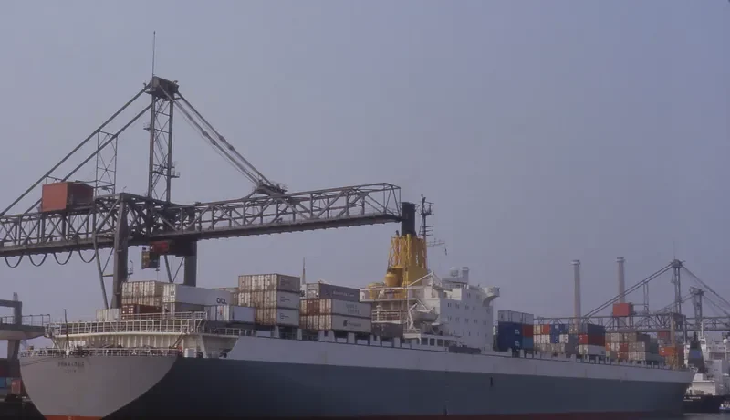 LONDON Container Ship IMO 7214894