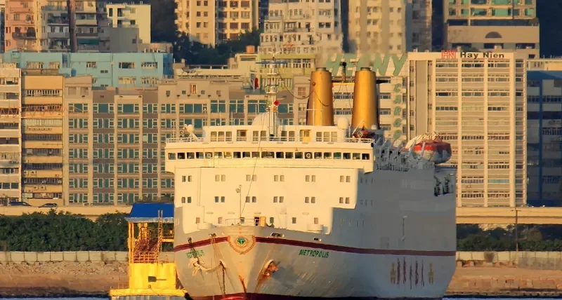 METROPOLIS Passenger Ship IMO 7215161 photo 9