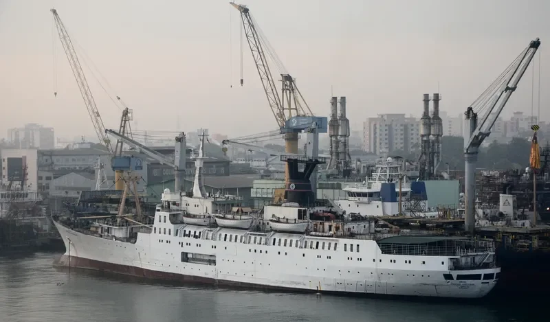 HARSHA VARDHANA Passenger Ship IMO 7219026
