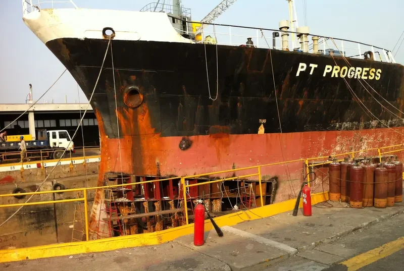 PT PROGRESS Tanker IMO 7221770 photo 8